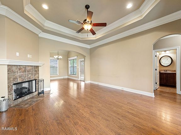 4th image of 203 Regal Oaks Dr