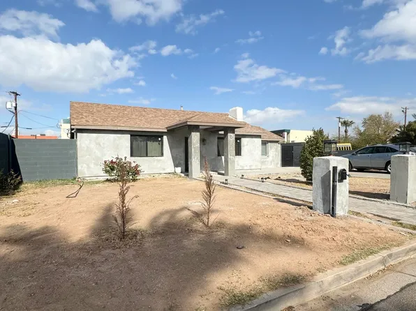 2502 E EDGEMONT Avenue, Phoenix, AZ 85008
