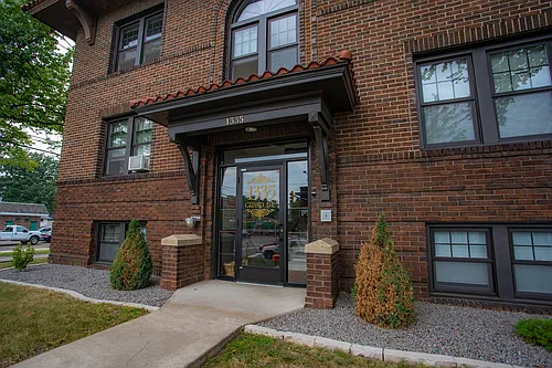 1335 Grand Ave Photo 1