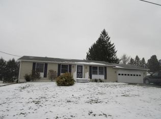 195 Roseland Ave, Seneca, PA 16346