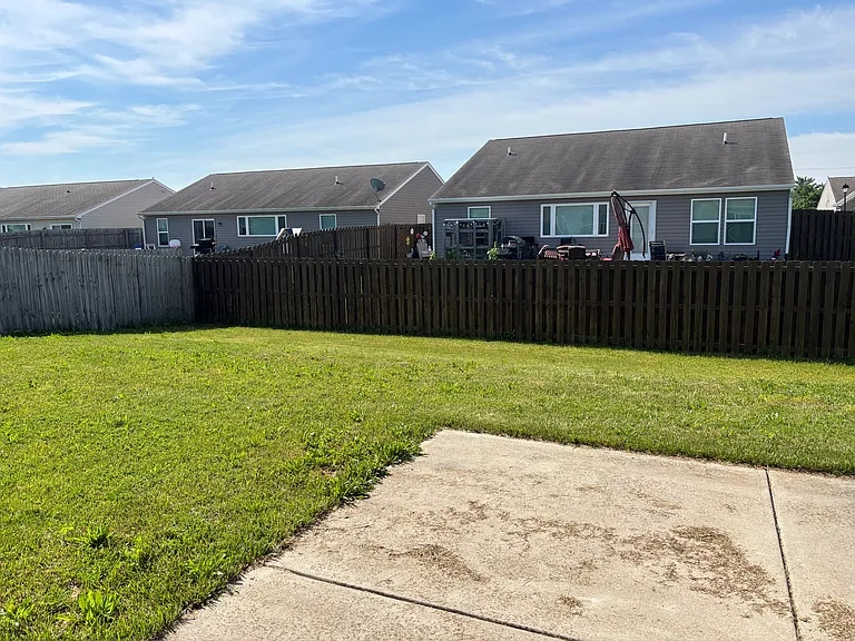 2917 Queencastle Dr — Photo 9