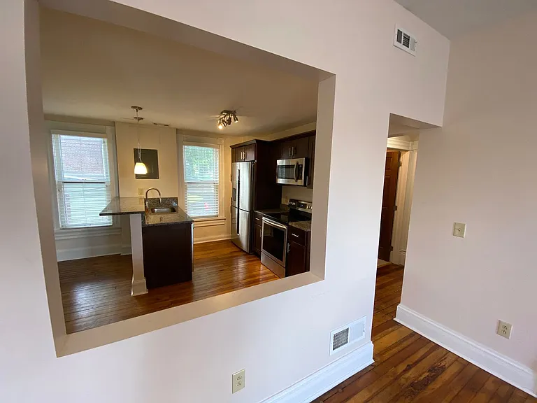 Kerr St 694-696 GW2 — Photo 7