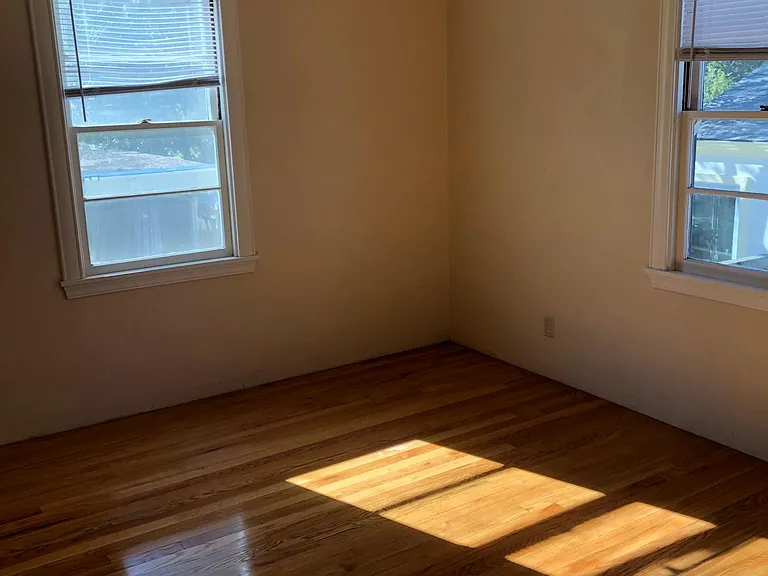 Sycamore St — Photo 11