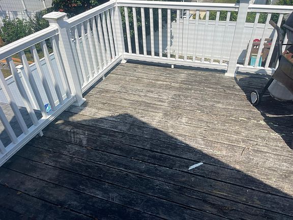 5th image of 65 Charleston Dr