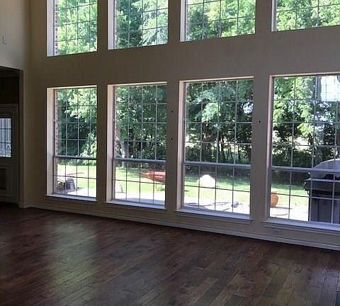 2nd image of 4902 Carolina Cir