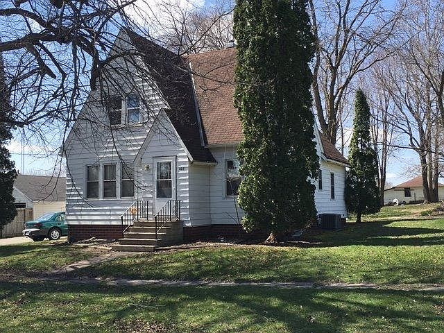 2nd image of 408 N 4th St