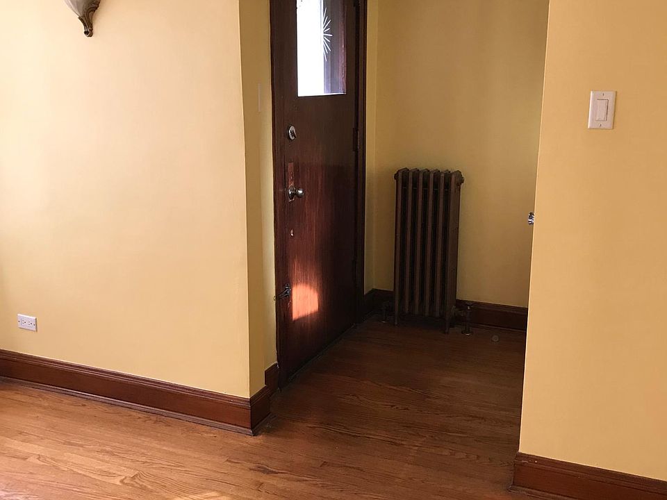 1st image of 6425 S Karlov Ave Floor 1