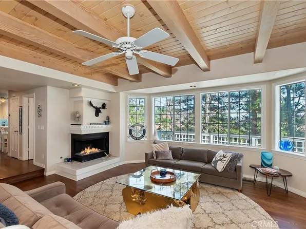 27832 Saint Bernard Dr, Lake Arrowhead, CA 92352
