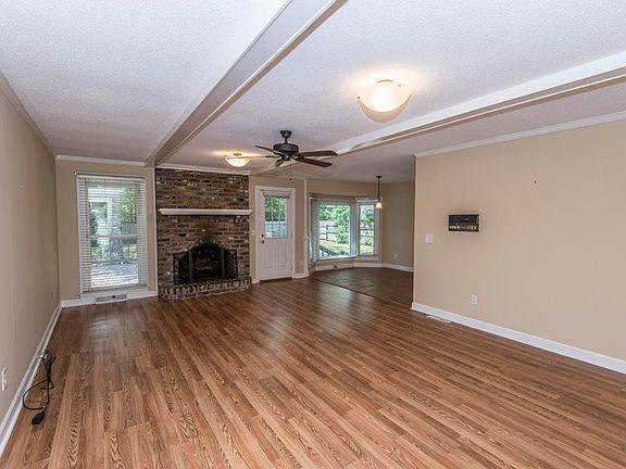 5th image of 224 Bramblewood Dr