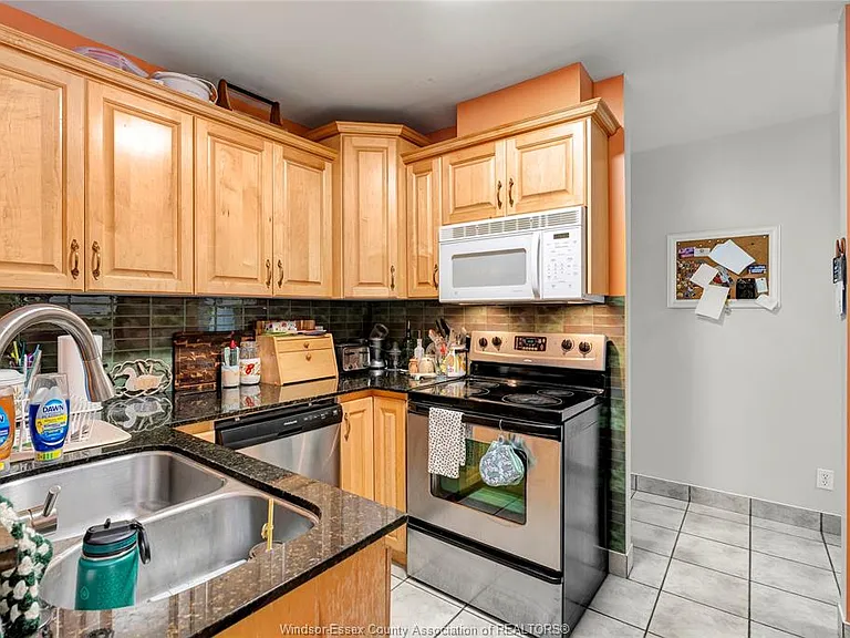 540 Ouellette Ave #7B — Photo 3