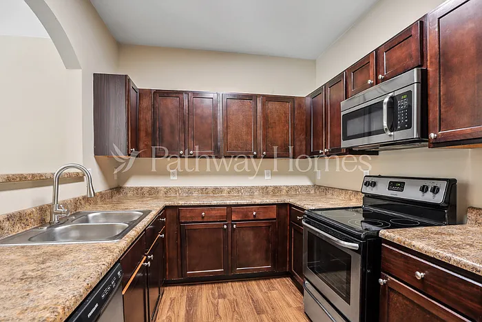 3039 Bonnes Dr — Photo 9