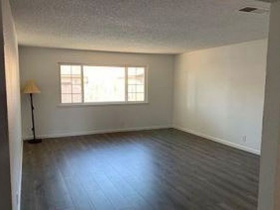 Additional Living Room