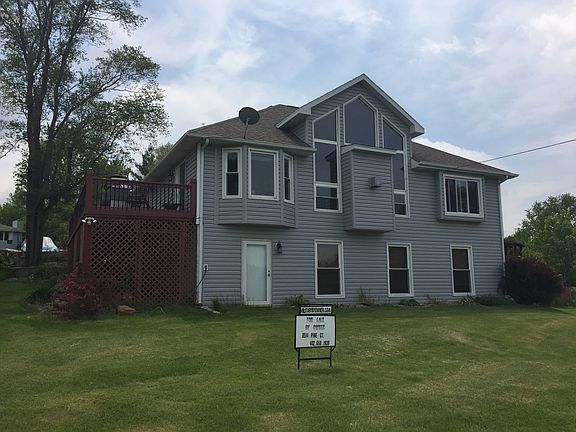 2nd image of 8514 Pine Ct
