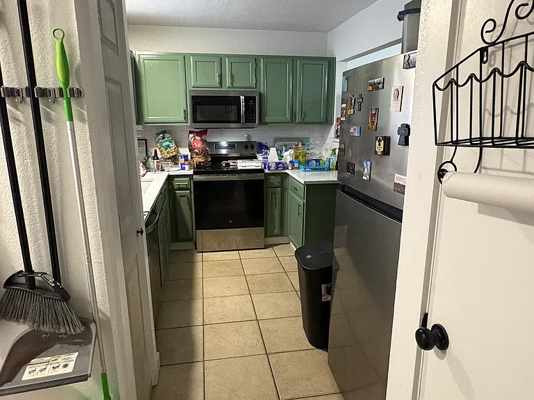 1618 Windmill Ln — Photo 7