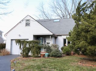 795 Leonardville Rd, Leonardo, NJ 07737