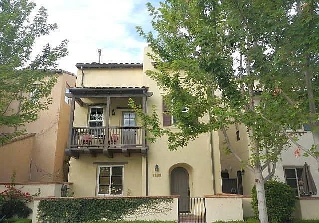 1179 Campbell Ave