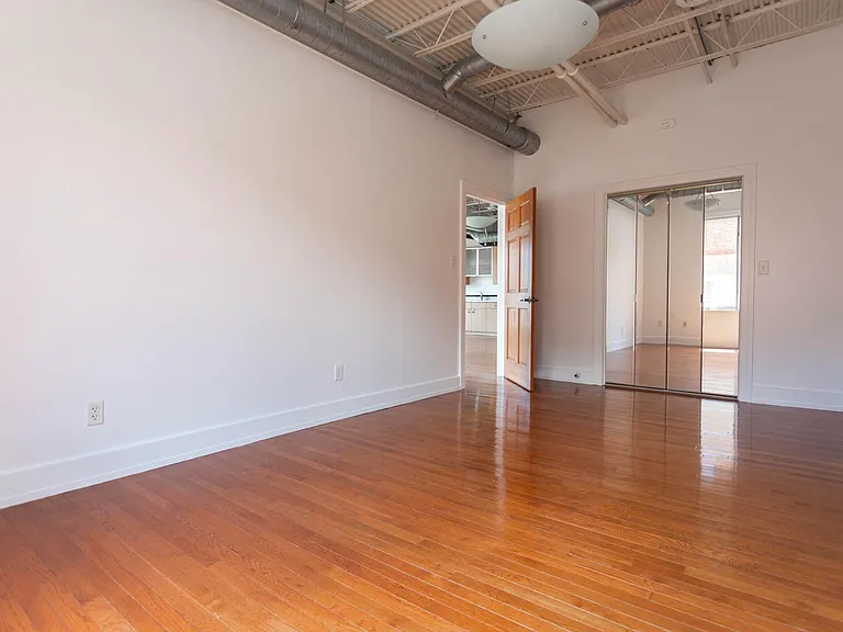 107 1st St S #210 — Photo 22