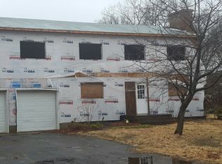 91 Maple Ave, Shirley, NY 11967