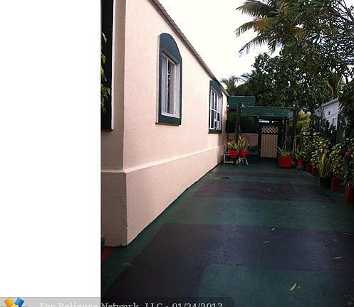 2nd image of 3131 Teakwood Ln