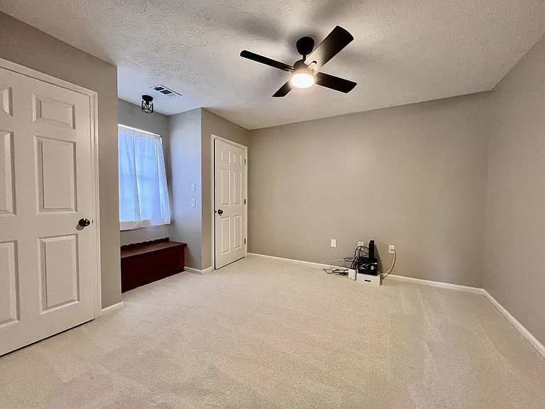 409 Oak St — Photo 15