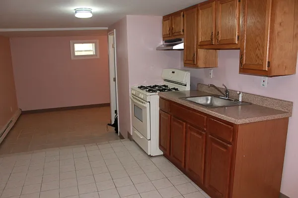 Rented by H.P. Greenfield Real Estate | media 6