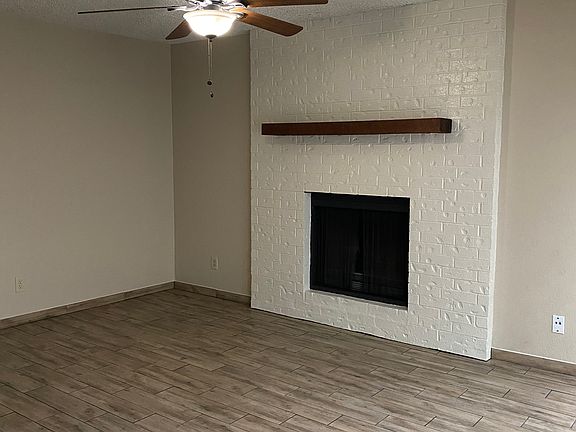 4th image of 5501 Lewis Ct #2
