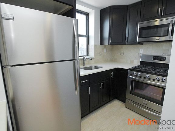 2nd image of 3319 Broadway