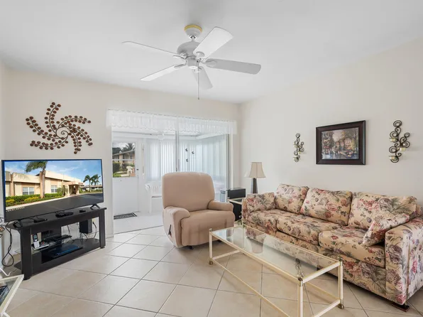 2832 W Crosley Drive #E, West Palm Beach, FL 33415