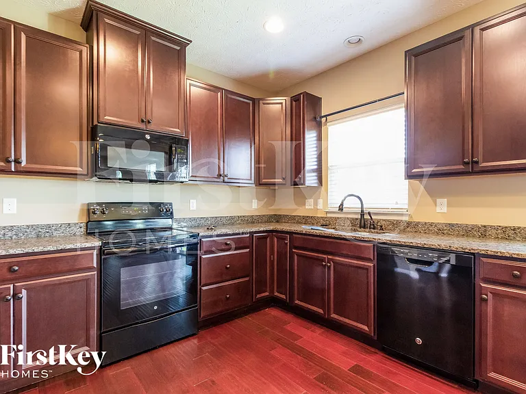 5312 Venetian Way — Photo 7