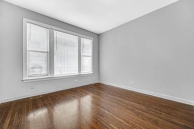6111 S Eberhart Ave #1 — Photo 6