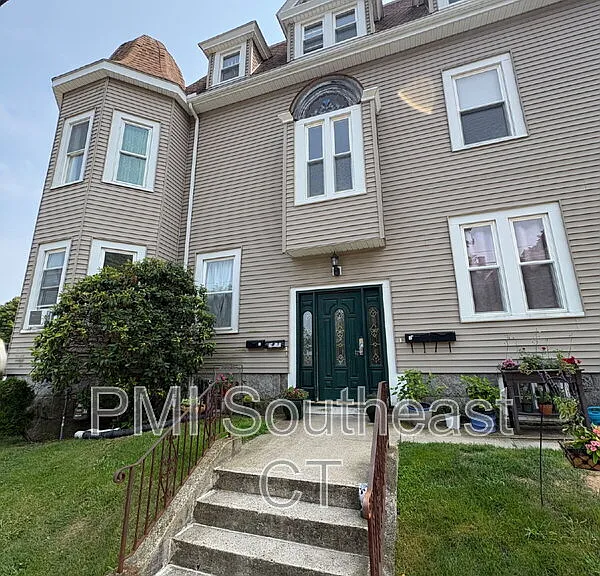 285 Montauk Ave #6 — Photo 6