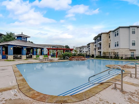 3rd image of 4925 Cromwell Dr APT 2102