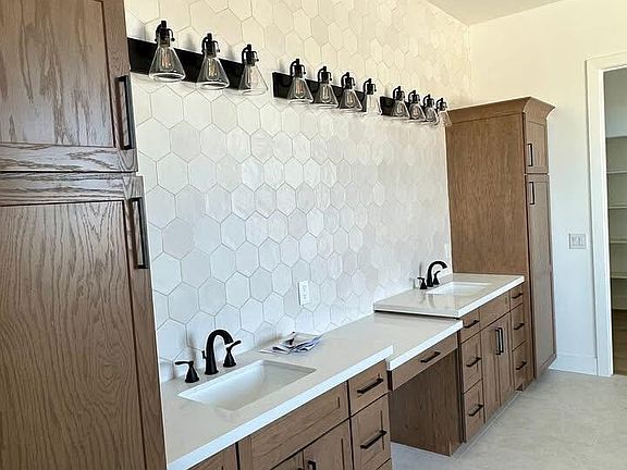 5th image of 3250 Bar Circle Rd #A