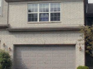 5285 Granite Ct, Crystal Lake, IL 60012