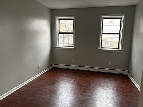 3rd image of 609 Van Cortlandt Park Ave APT 1A