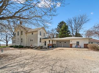 15555 McGirr Rd, Hinckley, IL 60520