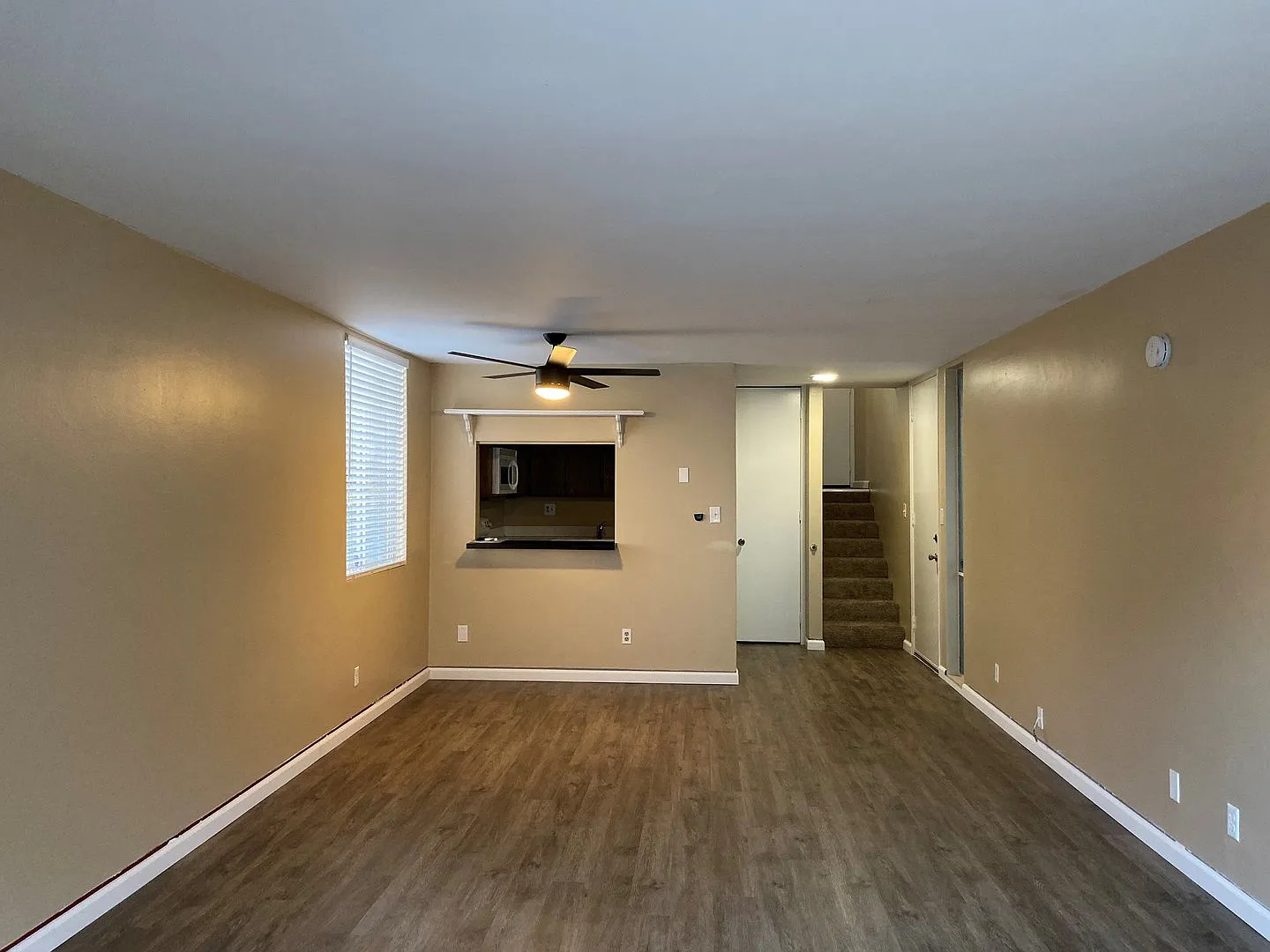 Two Bedroom and Two Bath Condo, close to SDSU! — Photo 2