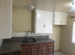 3334 Alma Ave APT B, Lynwood, CA 90262