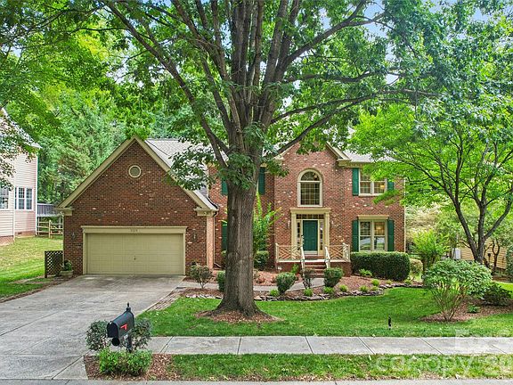 2nd image of 5529 Fairvista Dr