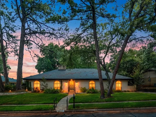 1805 Holm Oak St, Arlington, TX 76012
