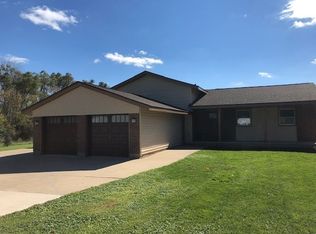 321 W Dowell Rd, McHenry, IL 60051