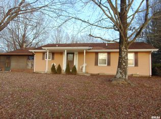 7903 Grammer Hill Rd, Benton, IL 62812