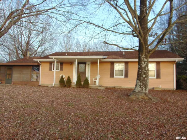 7903 Grammer Hill Rd, Benton, IL 62812