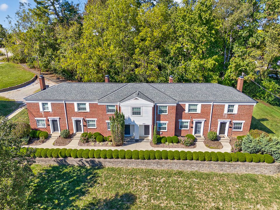 Erie Townhomes Exterior