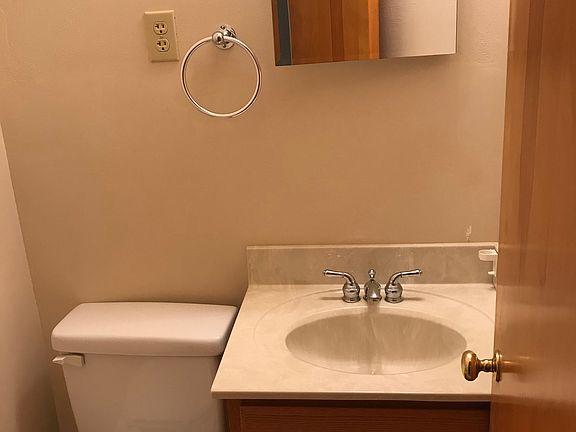 4th image of 1234 Booth Ave