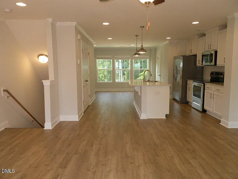 328 Page Square Dr — Photo 3