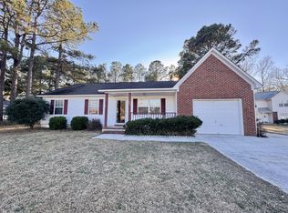 105 Sweetwater Dr, Jacksonville, NC 28540