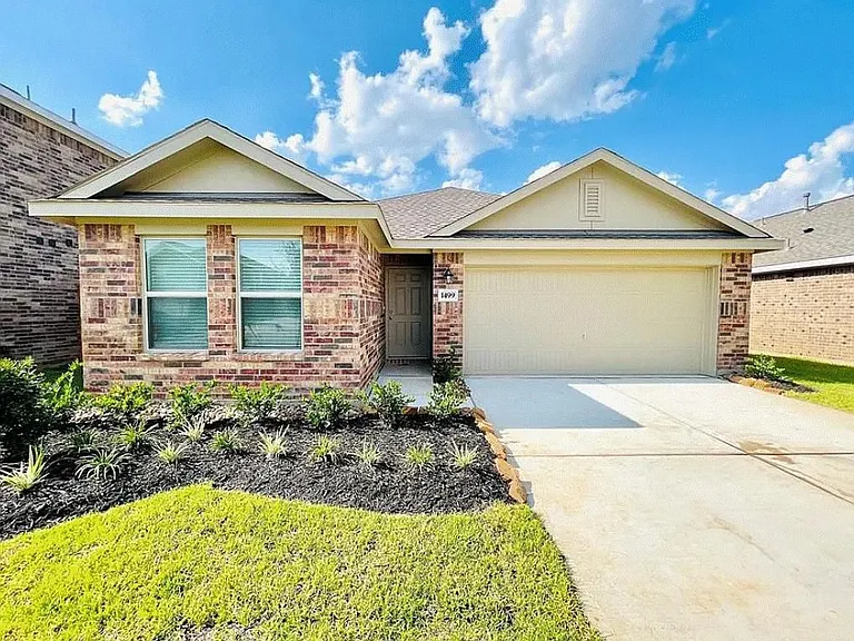 1499 Twilight Green Dr — Photo 3