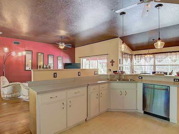 3rd image of 3521 Lopinto St