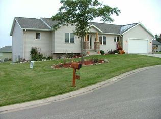 406 Goodhue Ct, Goodhue, MN 55027